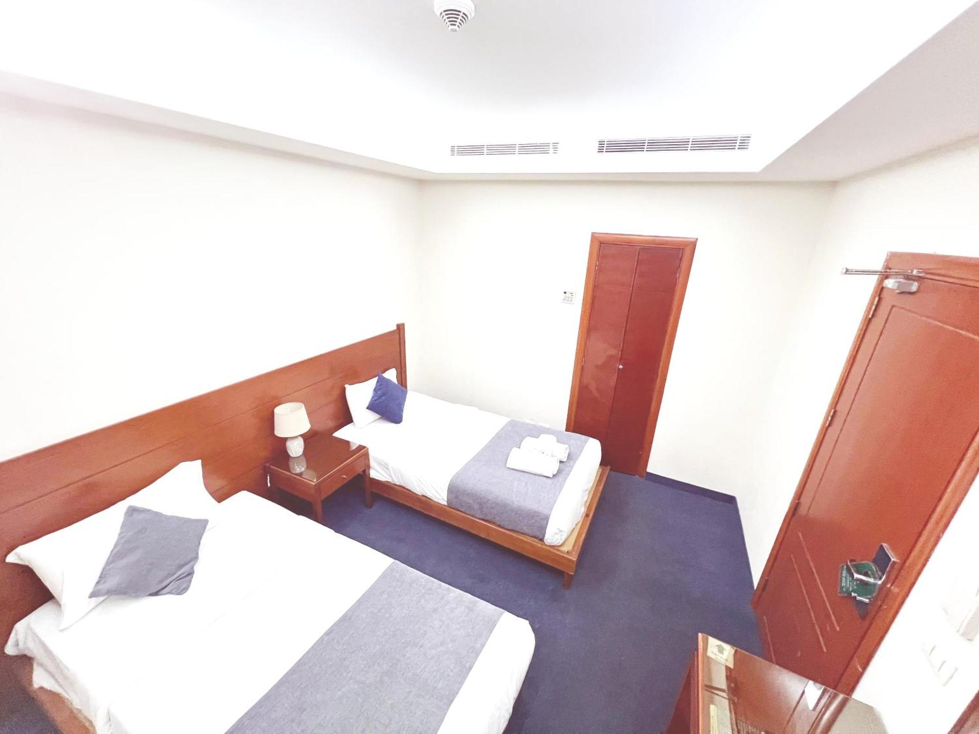 Caesar'S Park Hotel Beirut Exterior photo