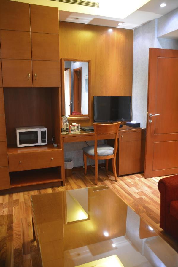 Caesar'S Park Hotel Beirut Exterior photo
